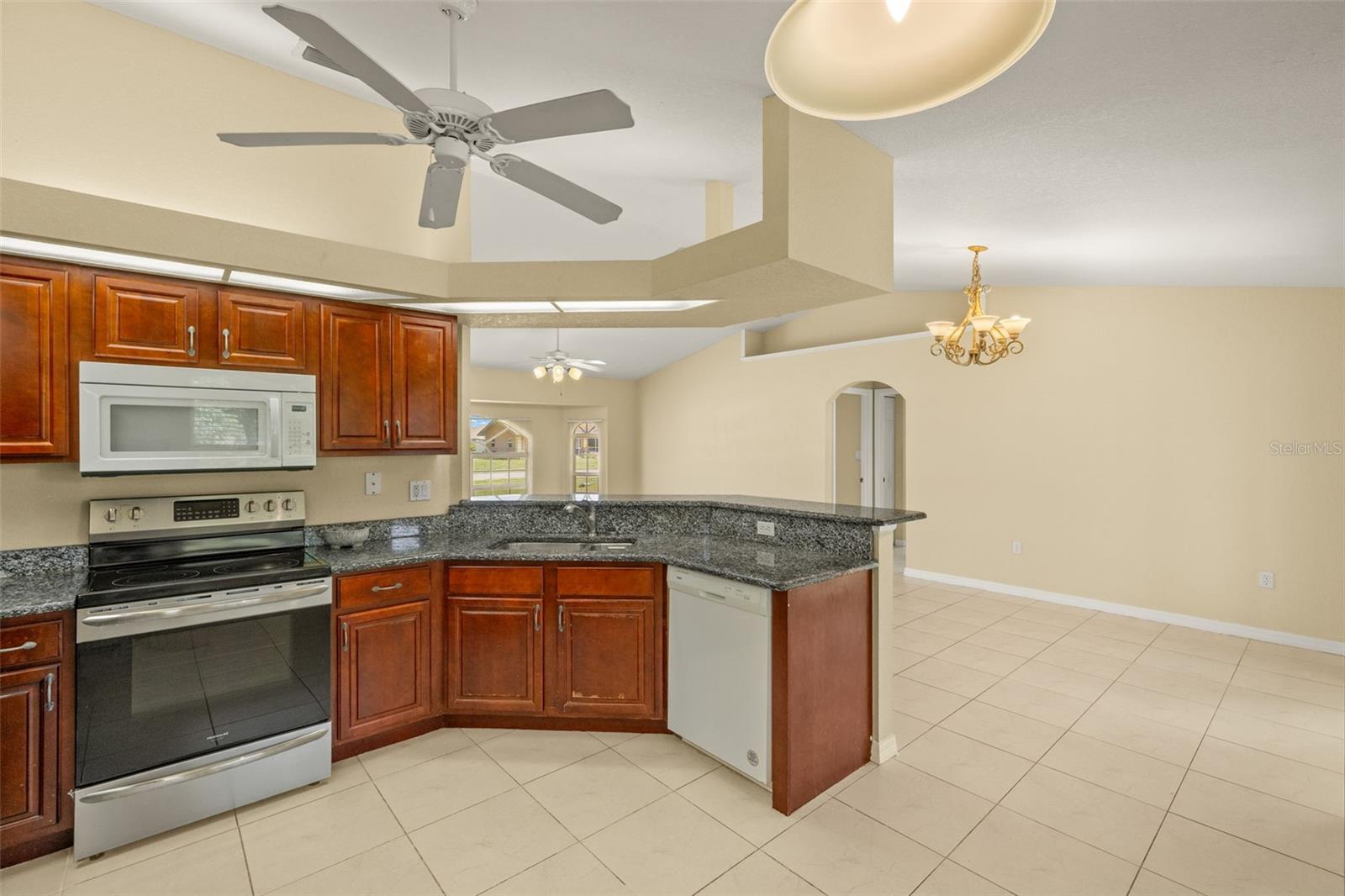 Image 8 of 32 For 27255 Deep Creek Boulevard