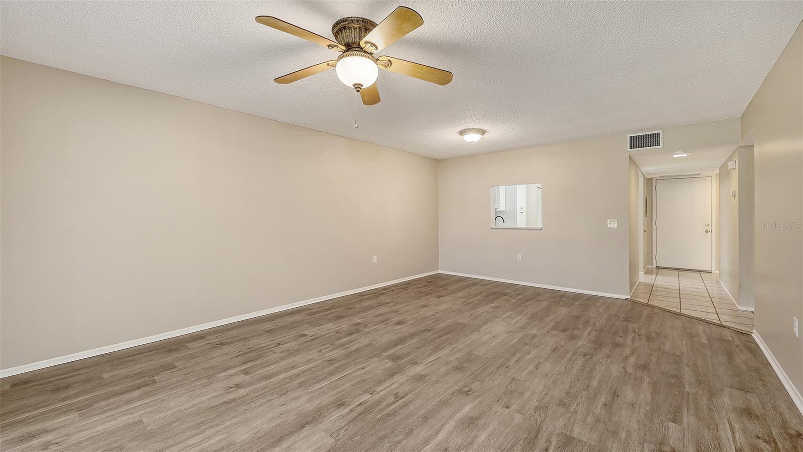 Image 19 of 56 For 811 Oak Drive 811