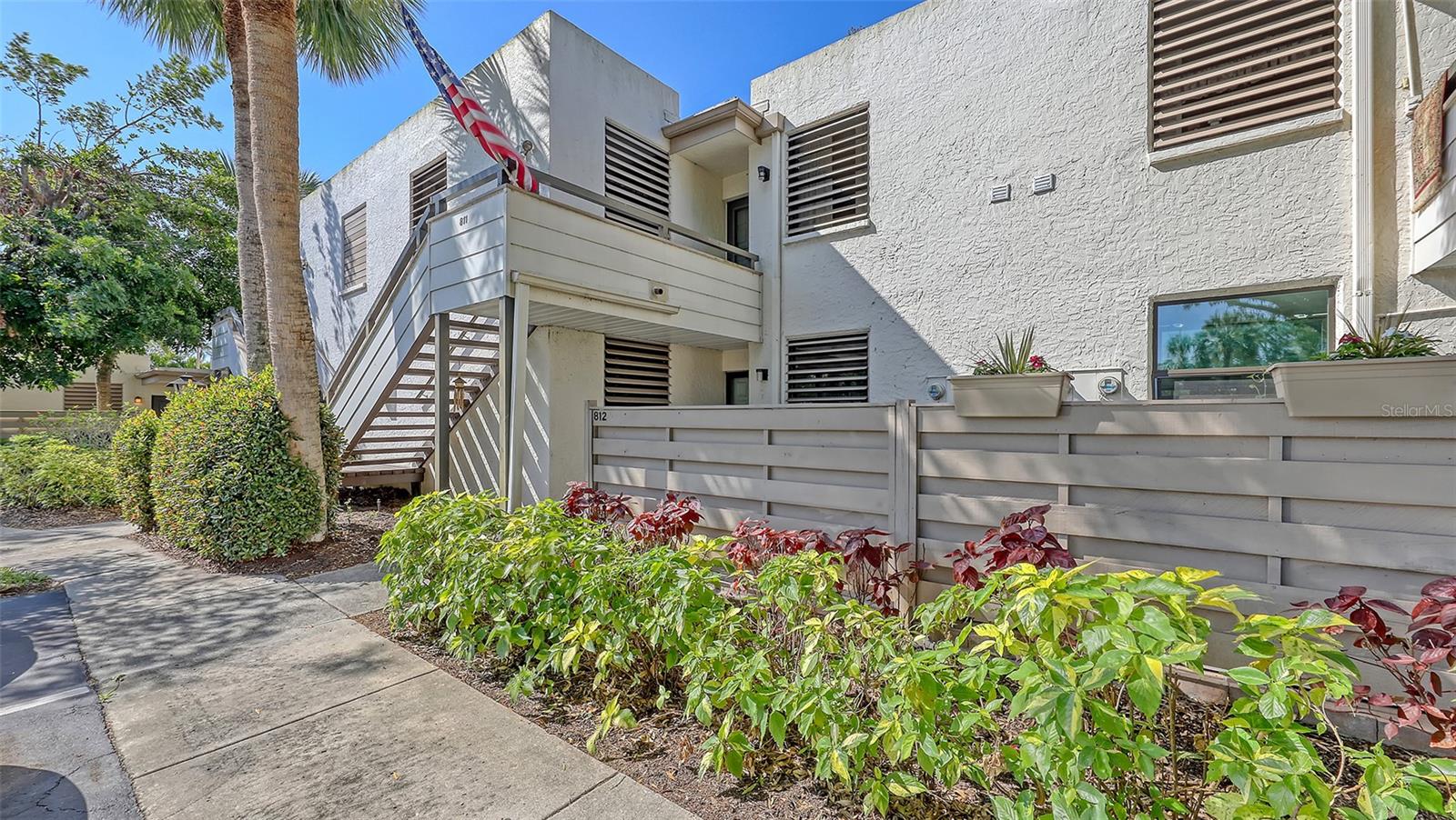 Image 2 of 56 For 811 Oak Drive 811