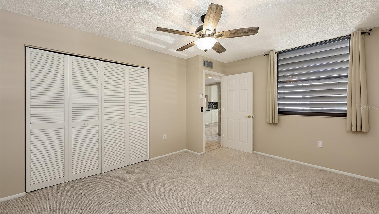 Image 29 of 56 For 811 Oak Drive 811