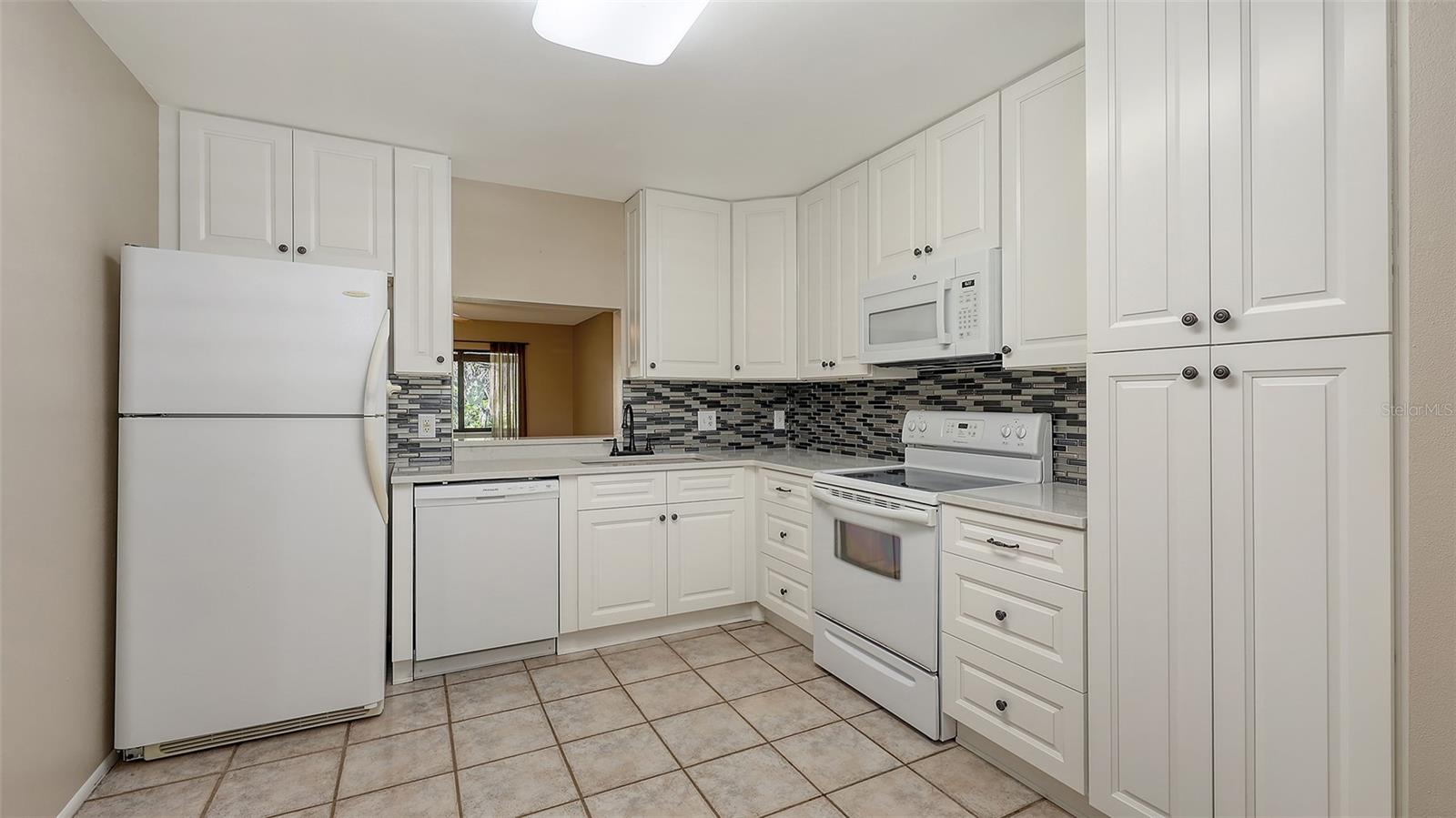 Image 8 of 56 For 811 Oak Drive 811