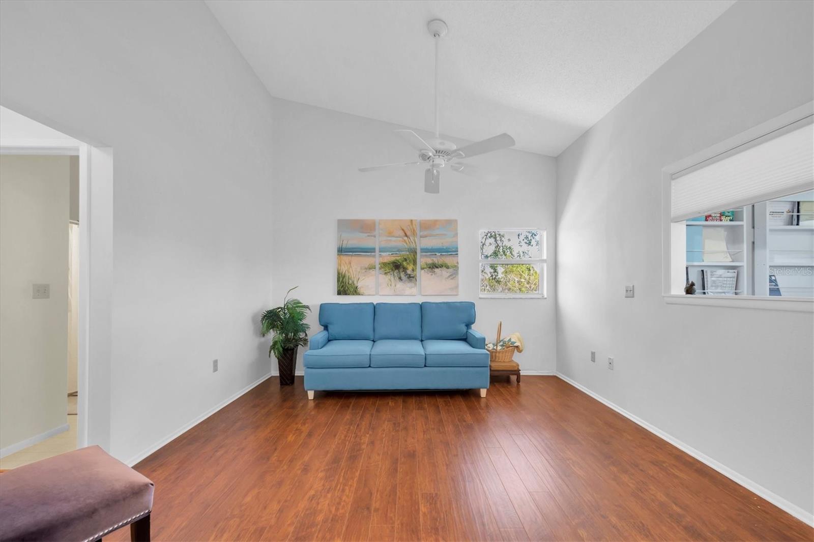 Image 20 of 57 For 801 Waterside Lane