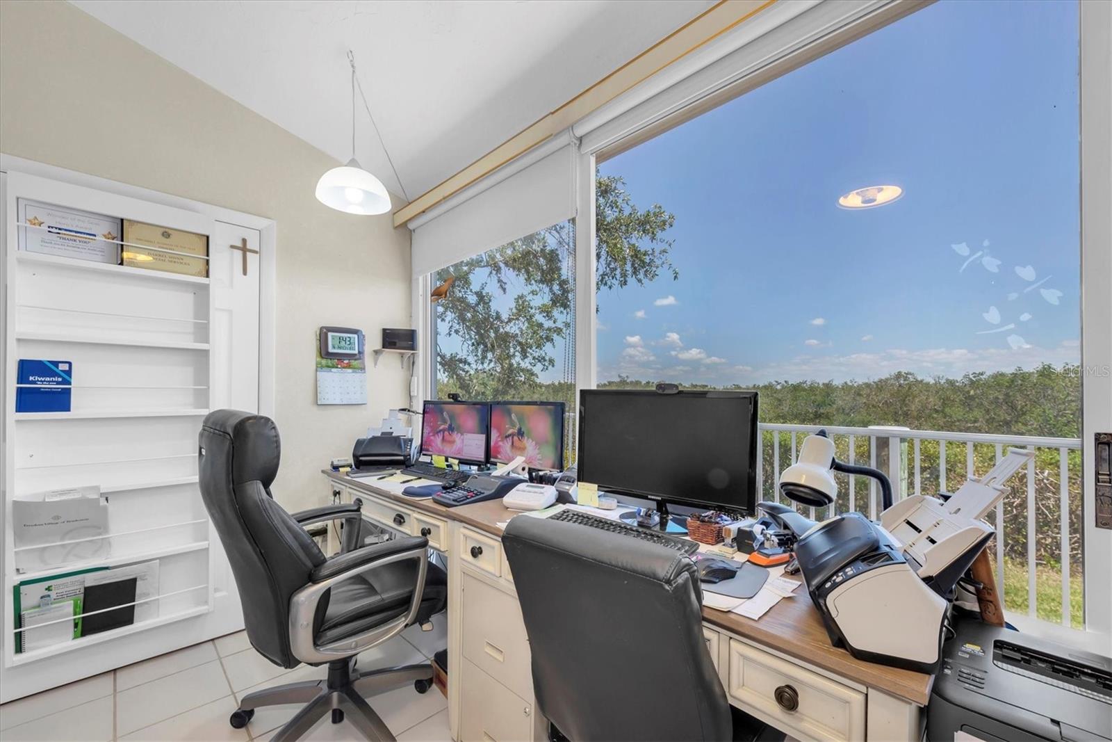 Image 25 of 57 For 801 Waterside Lane