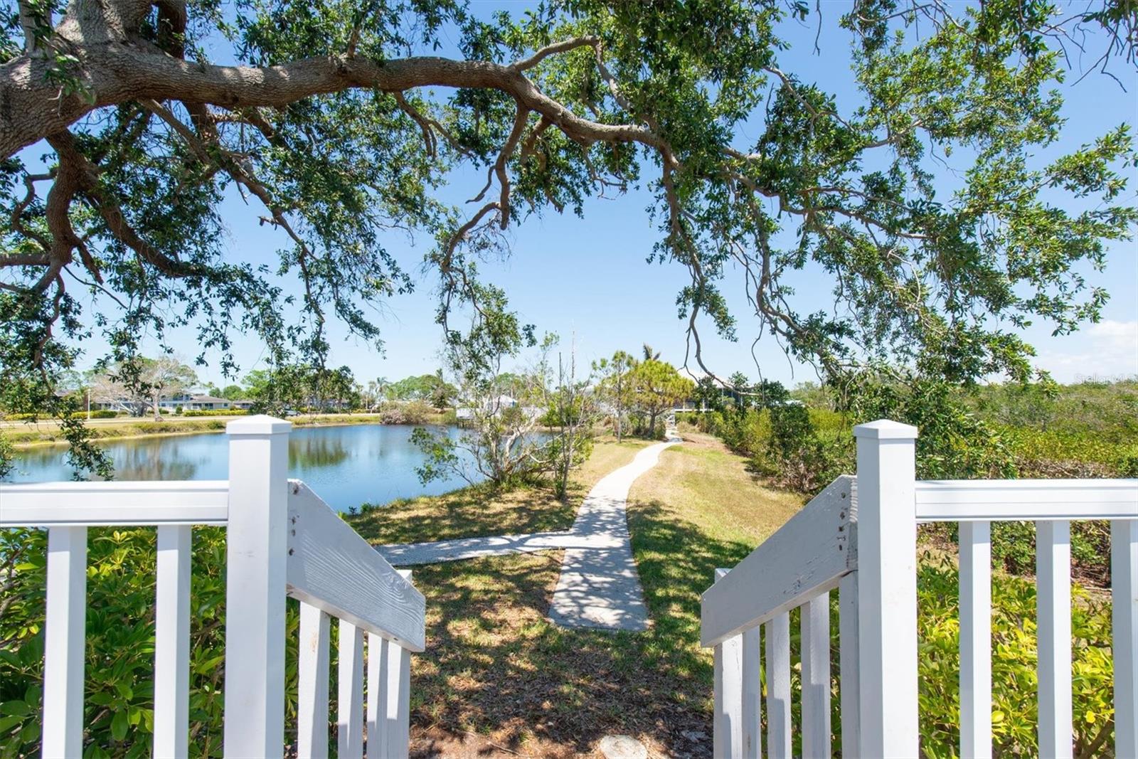 Image 31 of 57 For 801 Waterside Lane