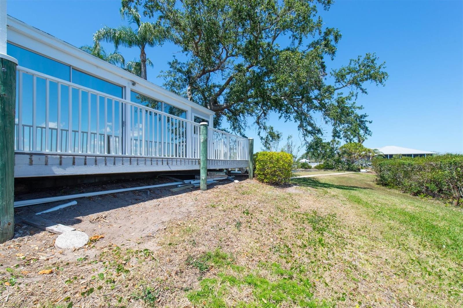 Image 33 of 57 For 801 Waterside Lane