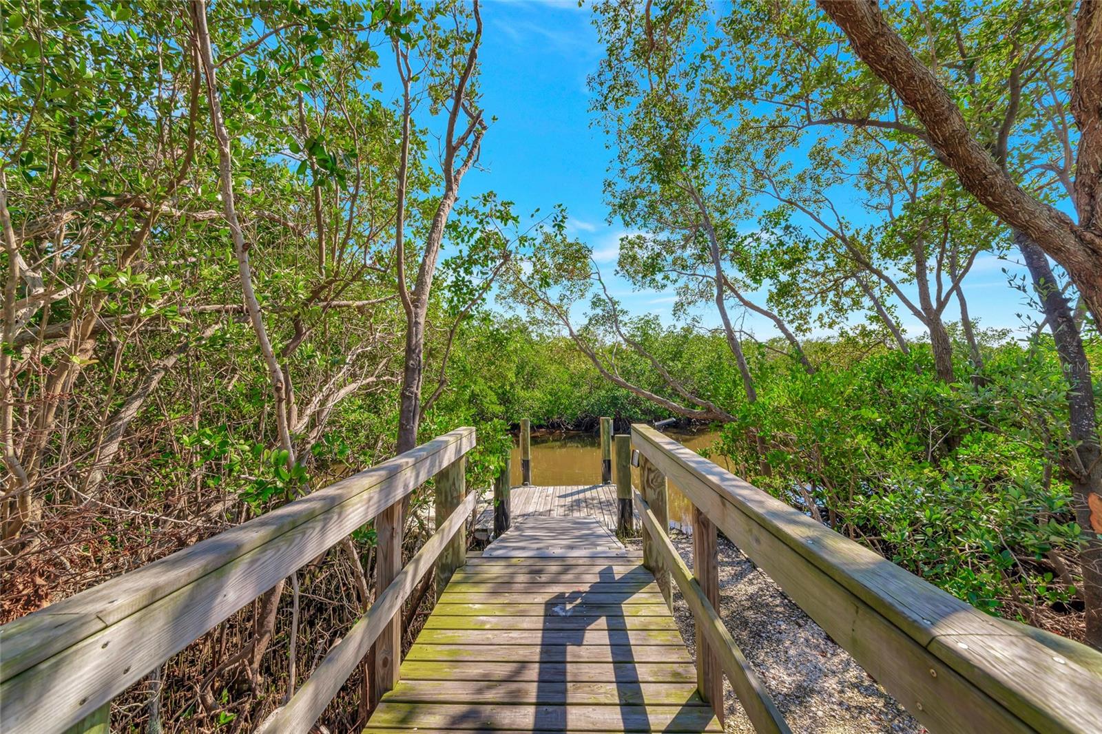 Image 46 of 57 For 801 Waterside Lane