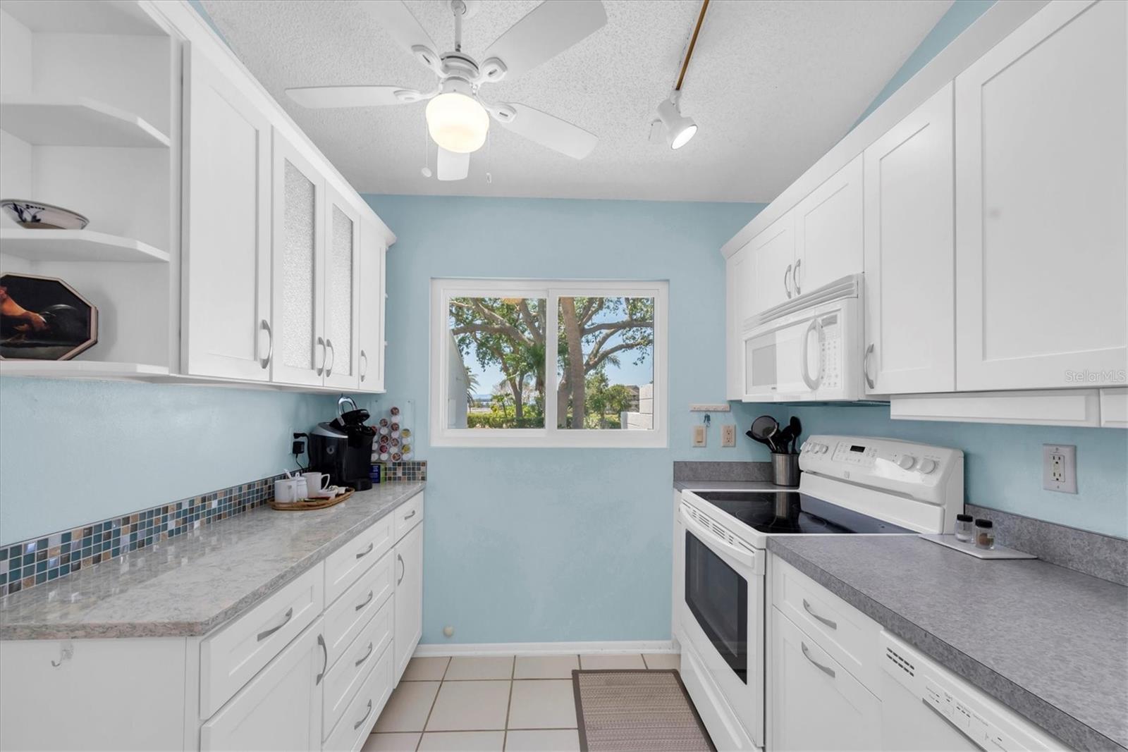 Image 5 of 57 For 801 Waterside Lane