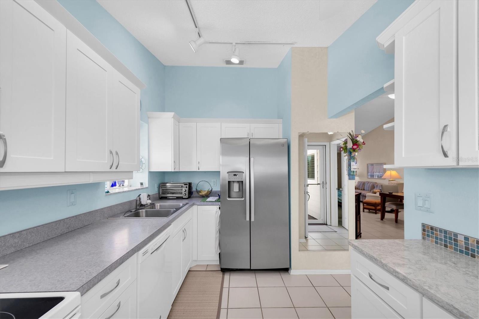 Image 6 of 57 For 801 Waterside Lane