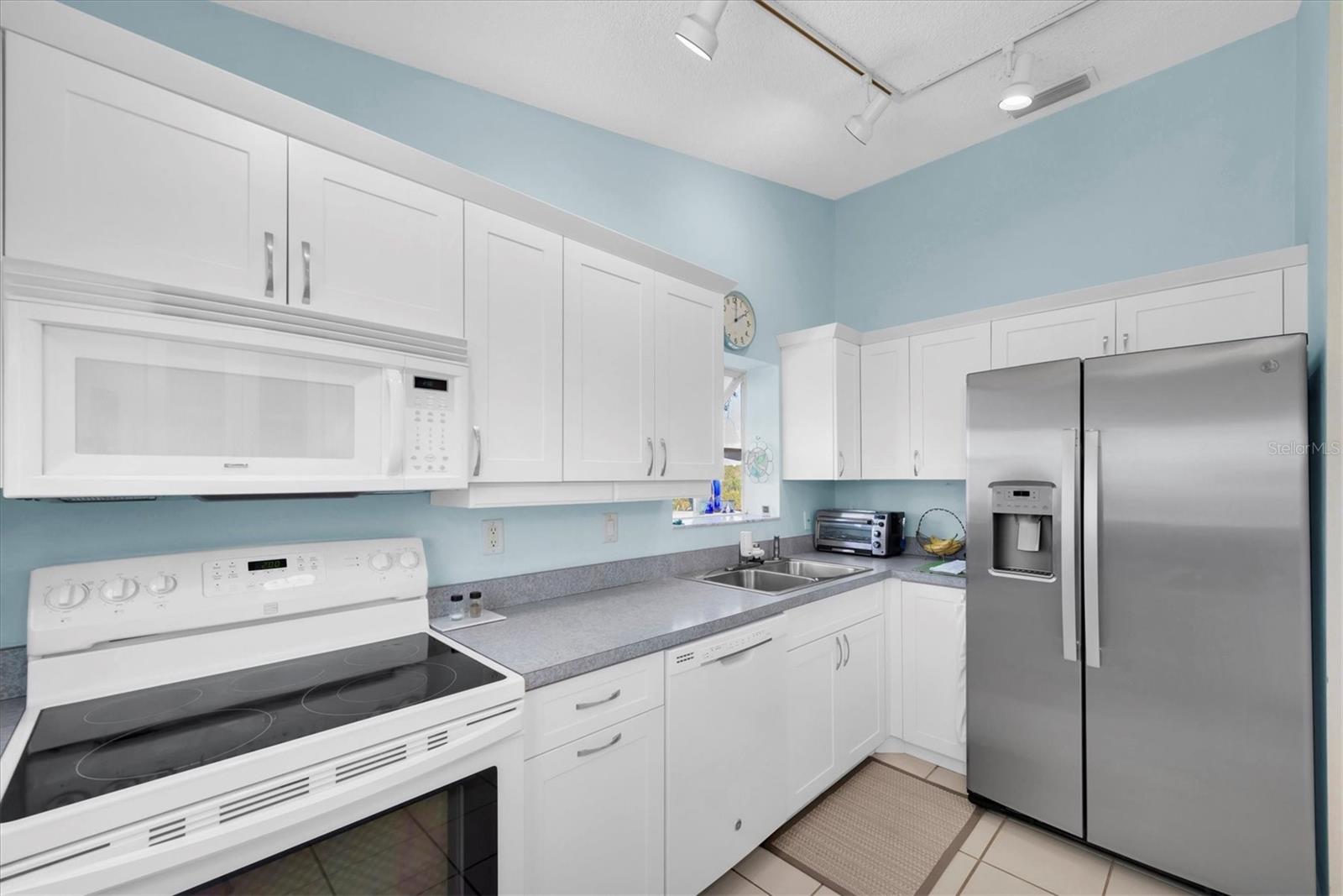 Image 7 of 57 For 801 Waterside Lane