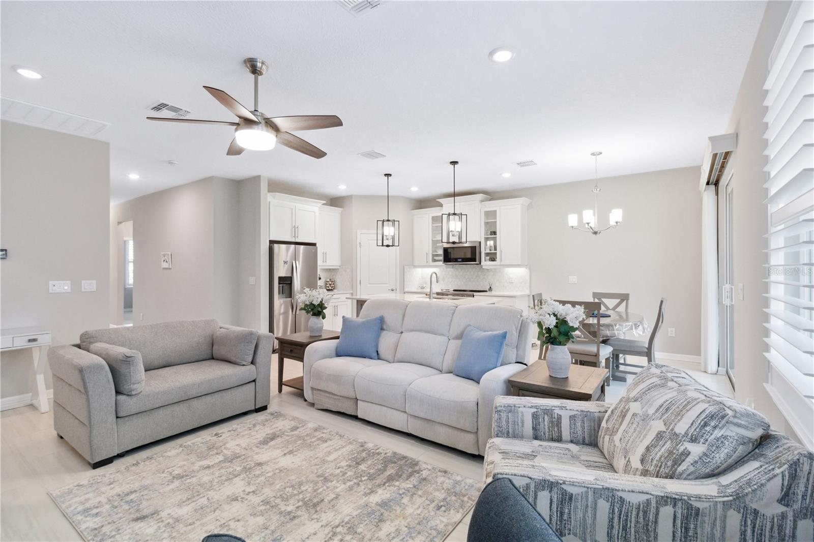 Image 11 of 55 For 412 Dalily Boulevard