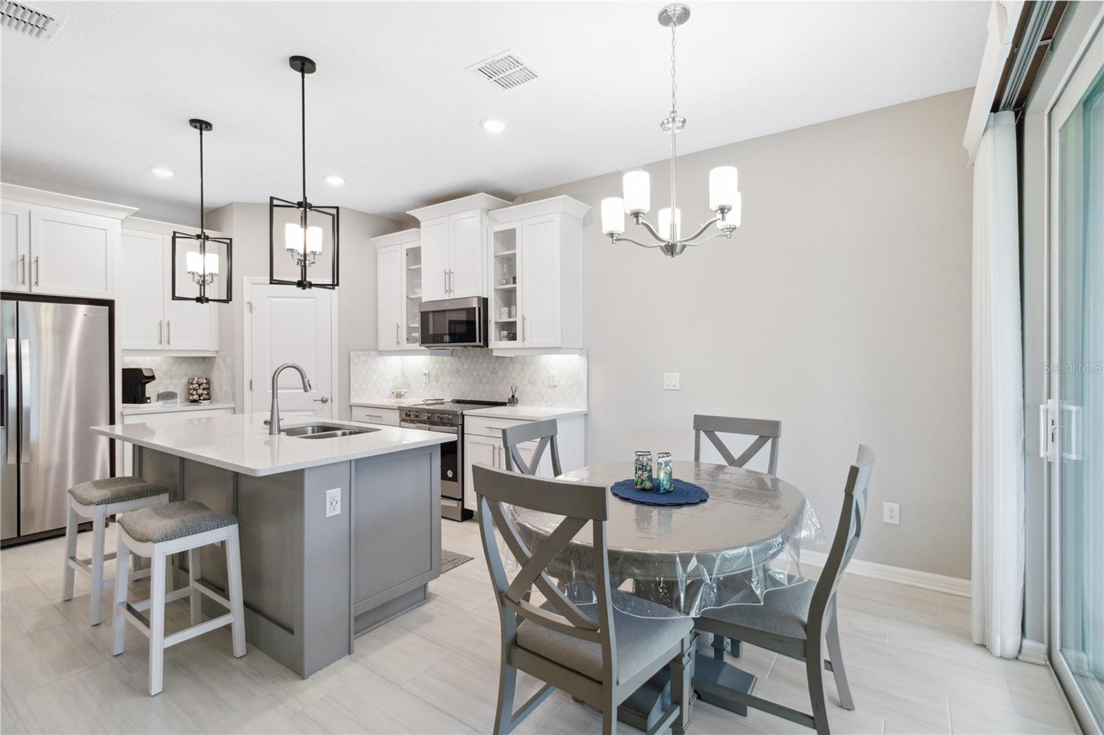 Image 13 of 55 For 412 Dalily Boulevard