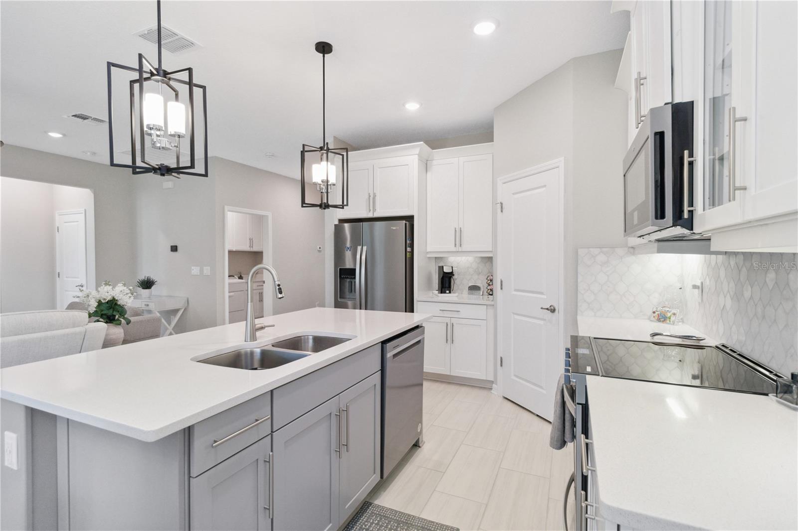 Image 15 of 55 For 412 Dalily Boulevard