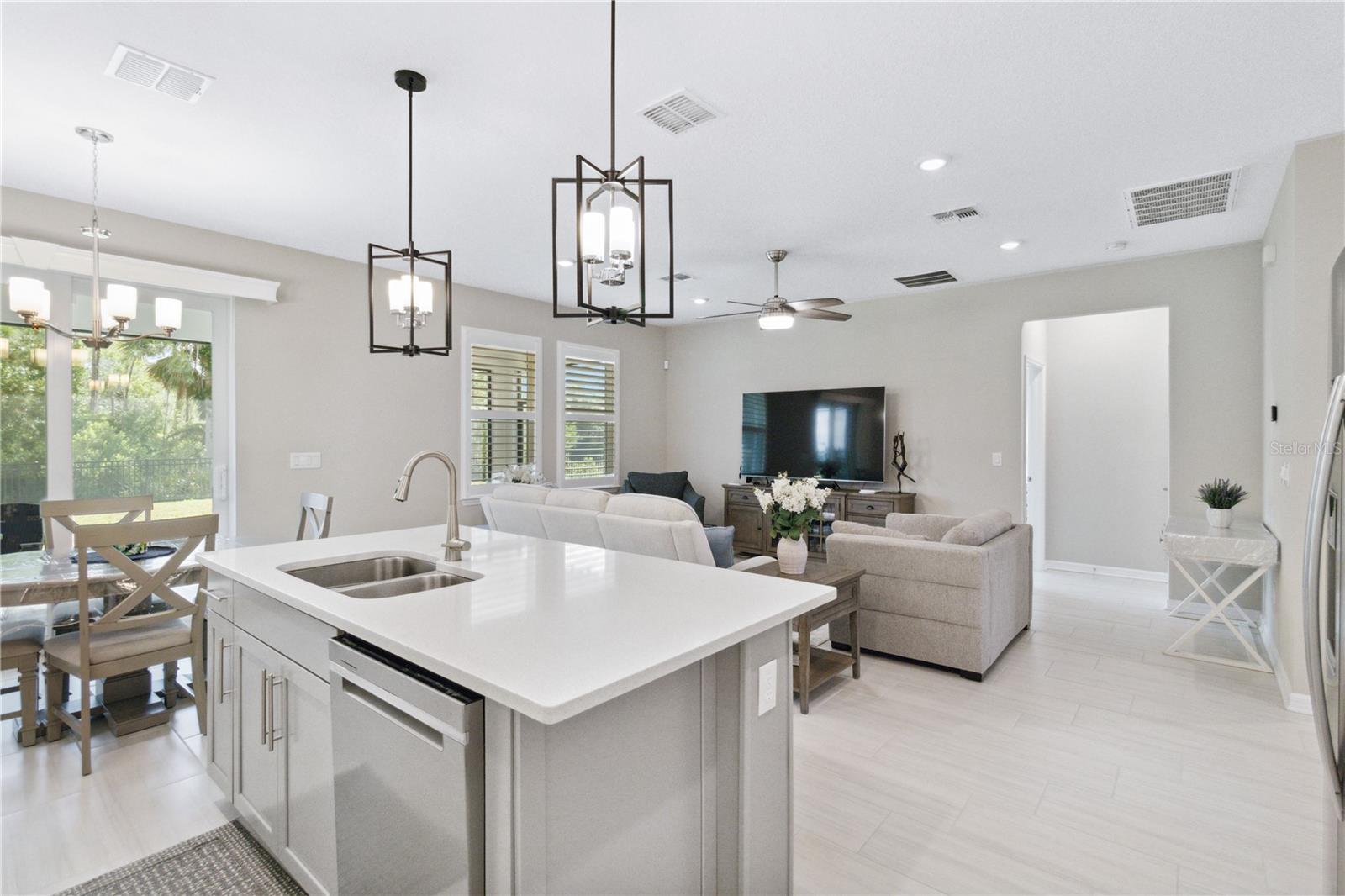 Image 16 of 55 For 412 Dalily Boulevard