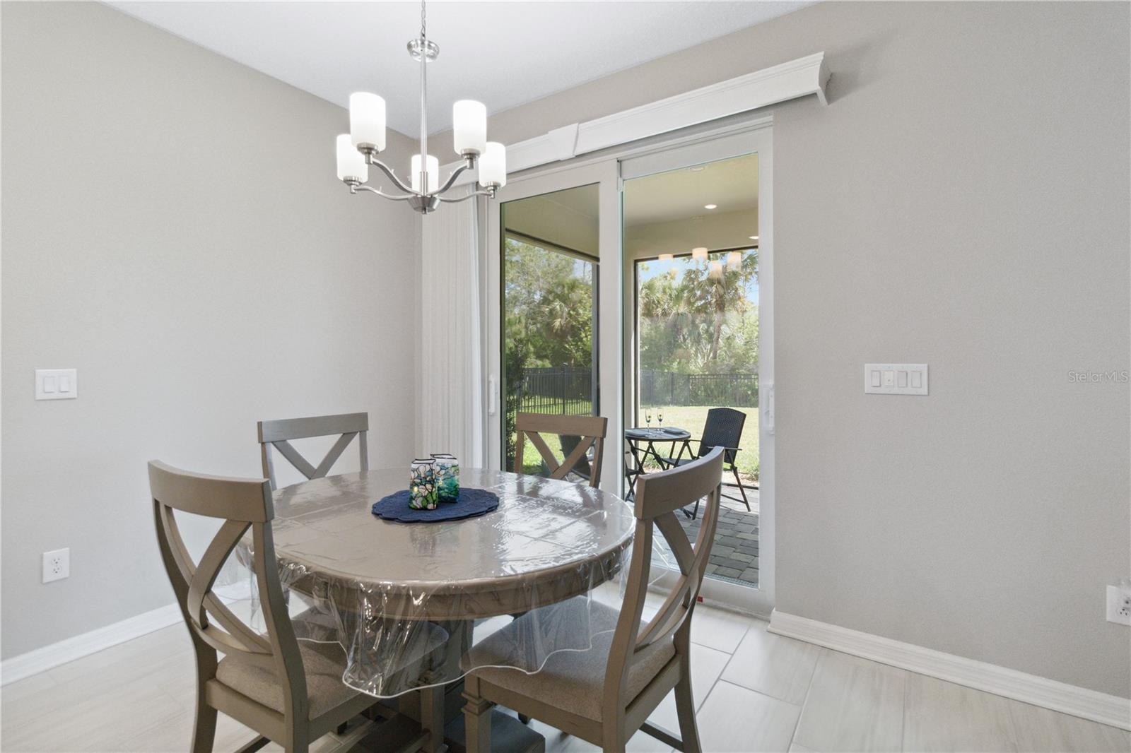 Image 17 of 55 For 412 Dalily Boulevard