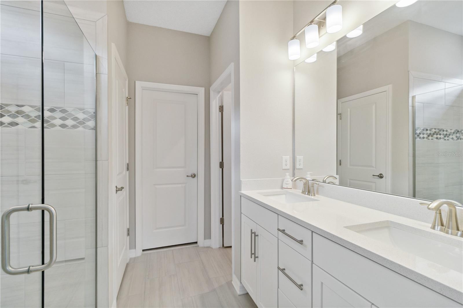 Image 23 of 55 For 412 Dalily Boulevard