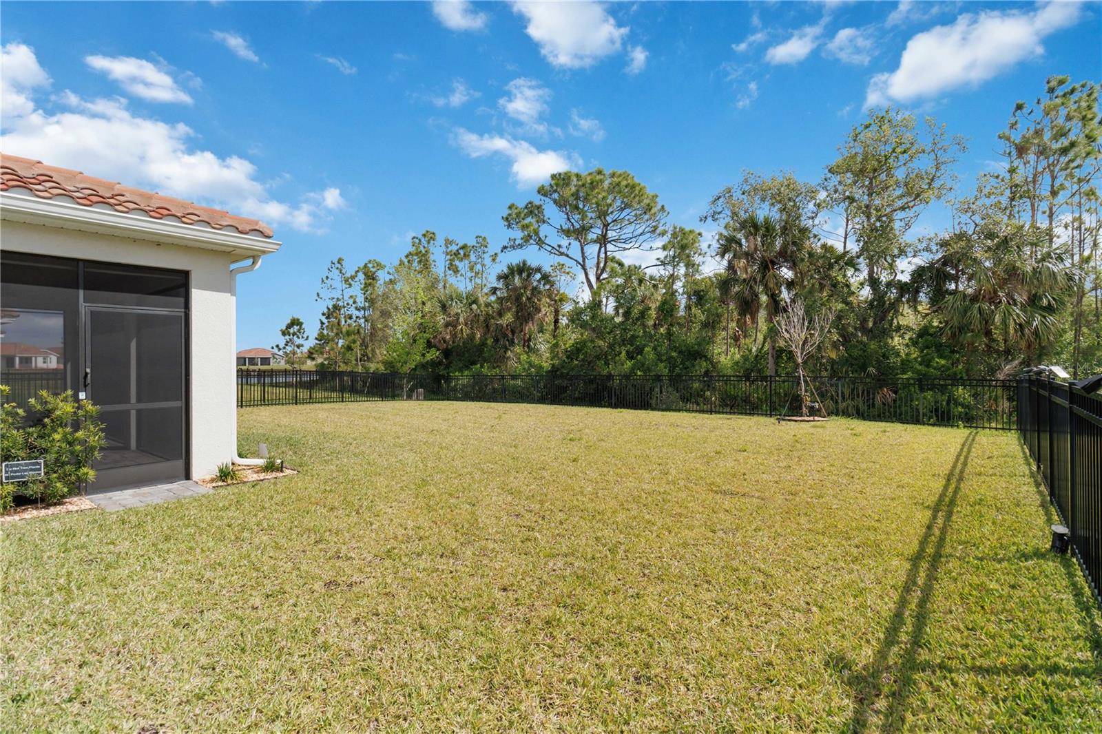 Image 39 of 55 For 412 Dalily Boulevard