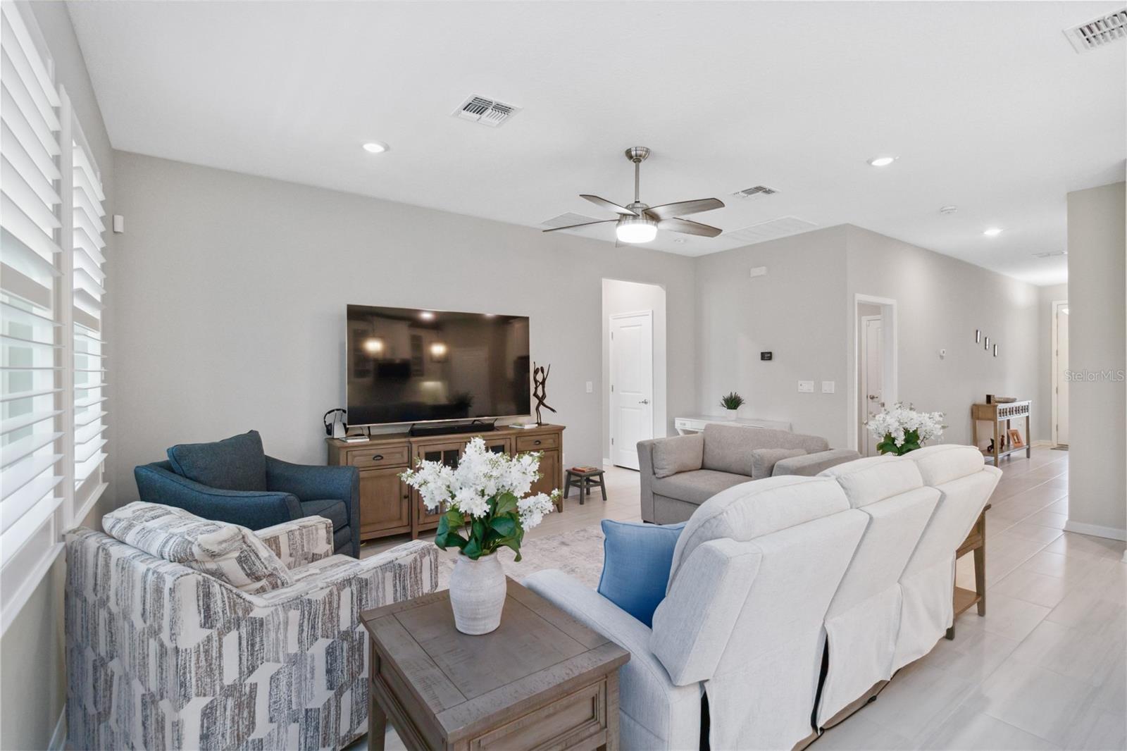 Image 8 of 55 For 412 Dalily Boulevard