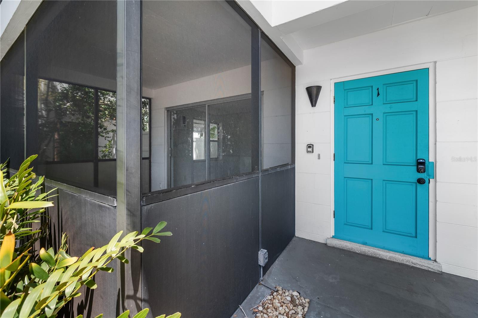 Image 2 of 10 For 1739 Siesta Drive 1