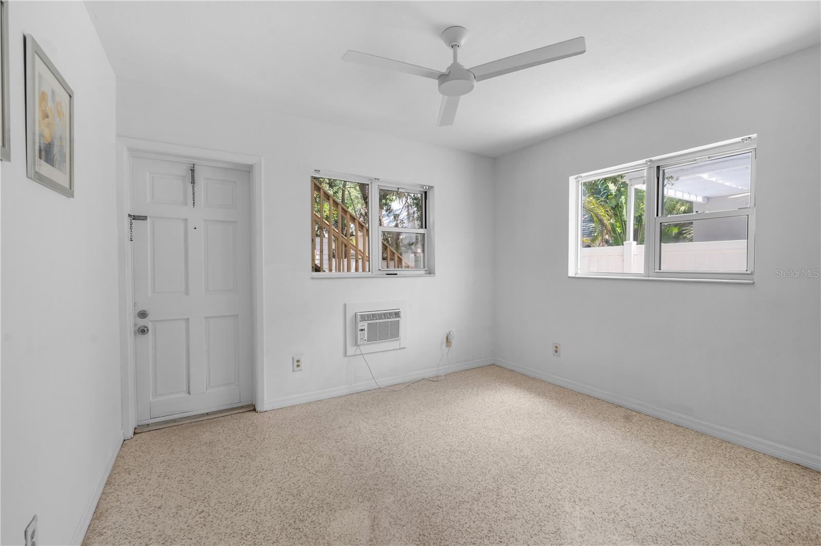 Image 6 of 8 For 1739 Siesta Drive 2