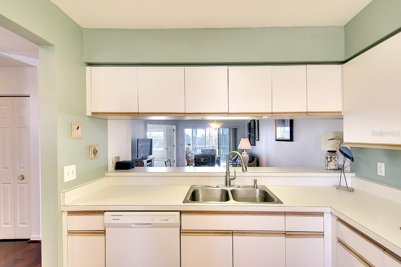Image 7 of 38 For 2608 Waterford Way B