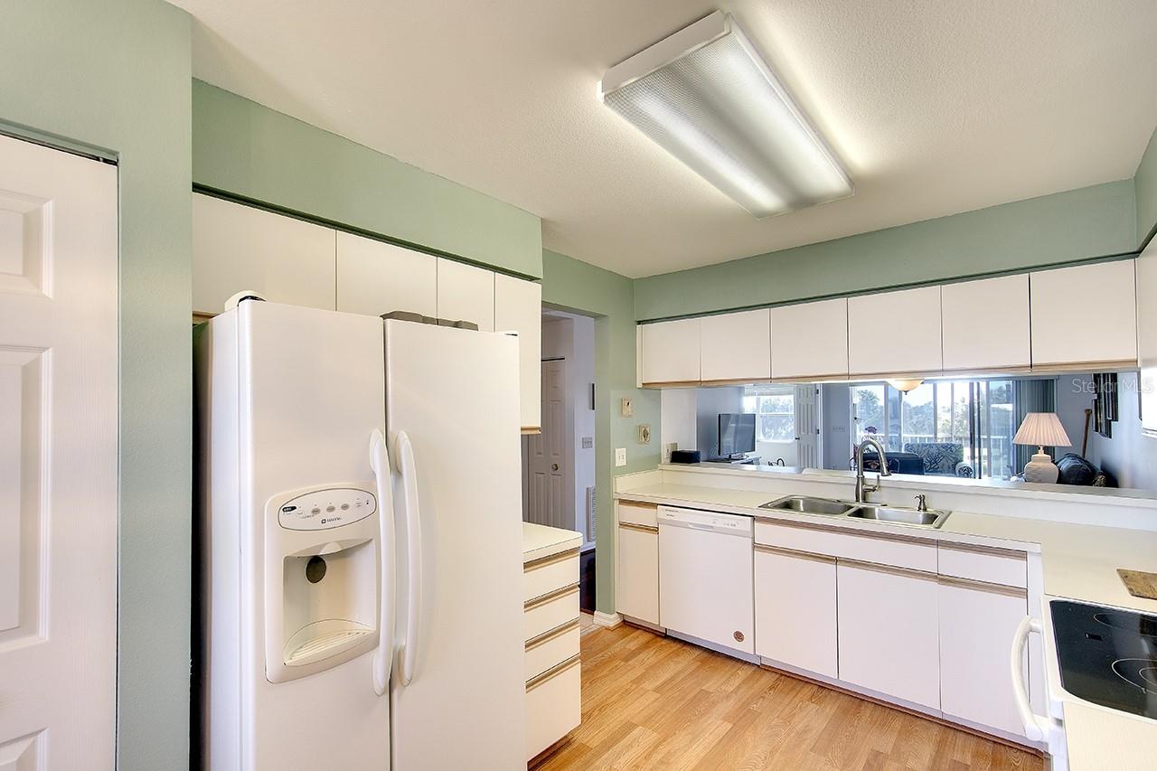 Image 9 of 38 For 2608 Waterford Way B