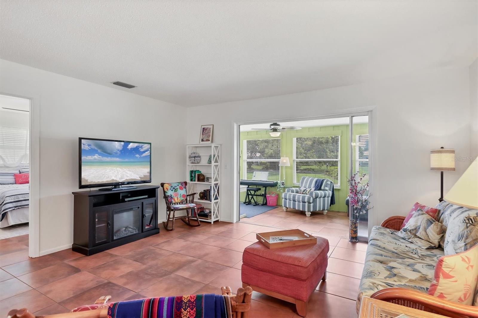 Image 10 of 40 For 7114 11th Avenue W