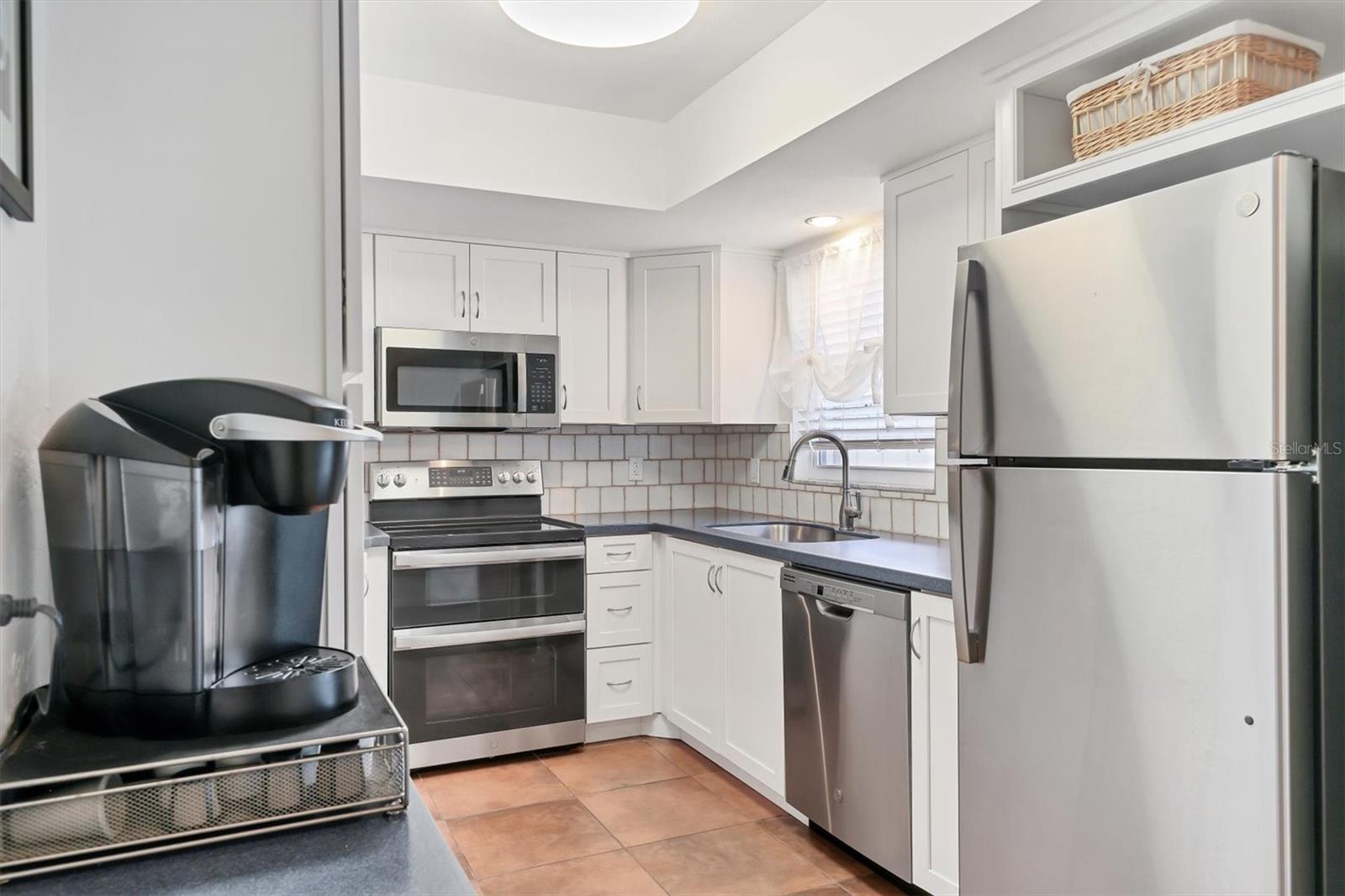 Image 14 of 40 For 7114 11th Avenue W