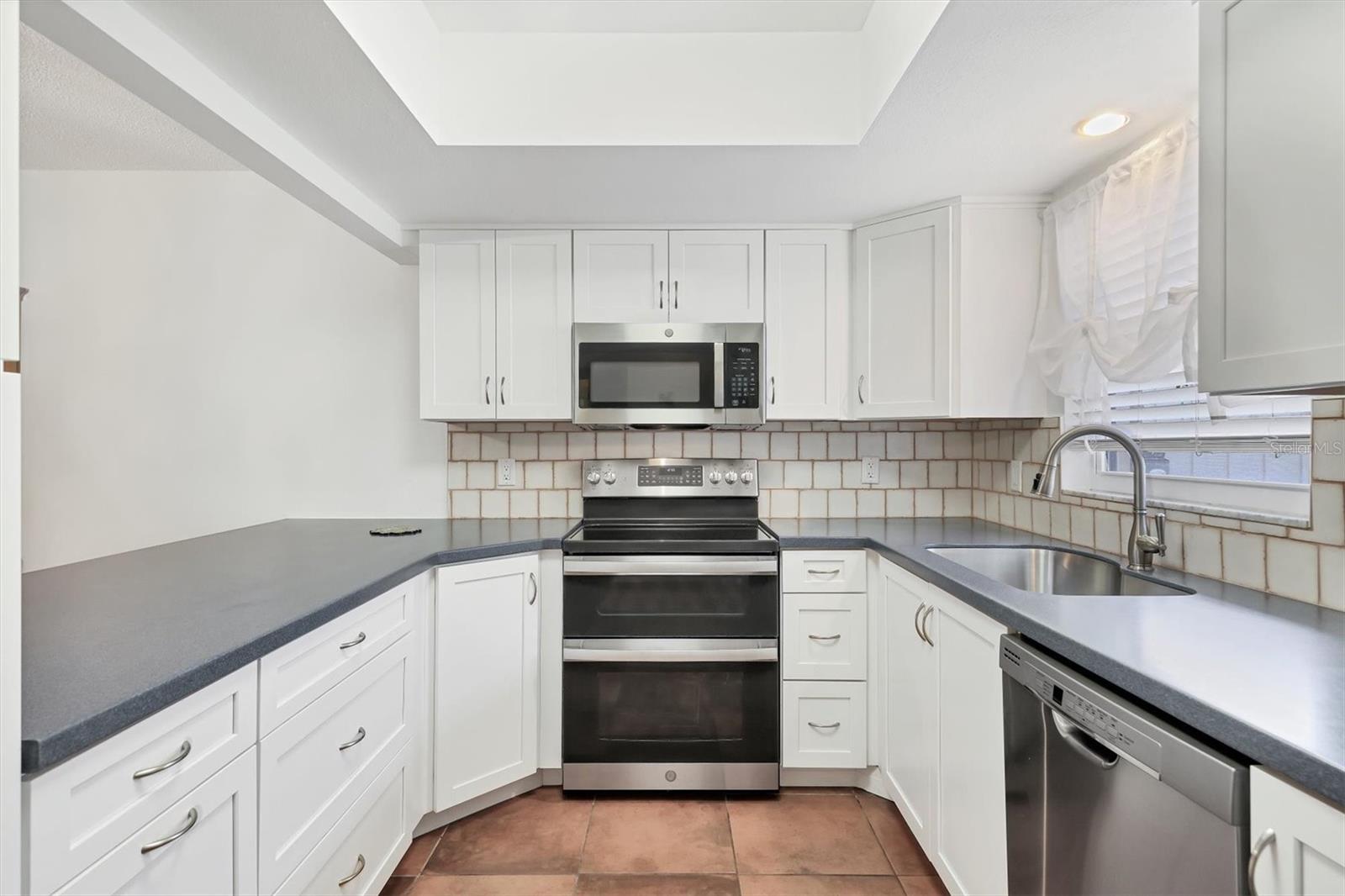 Image 15 of 40 For 7114 11th Avenue W