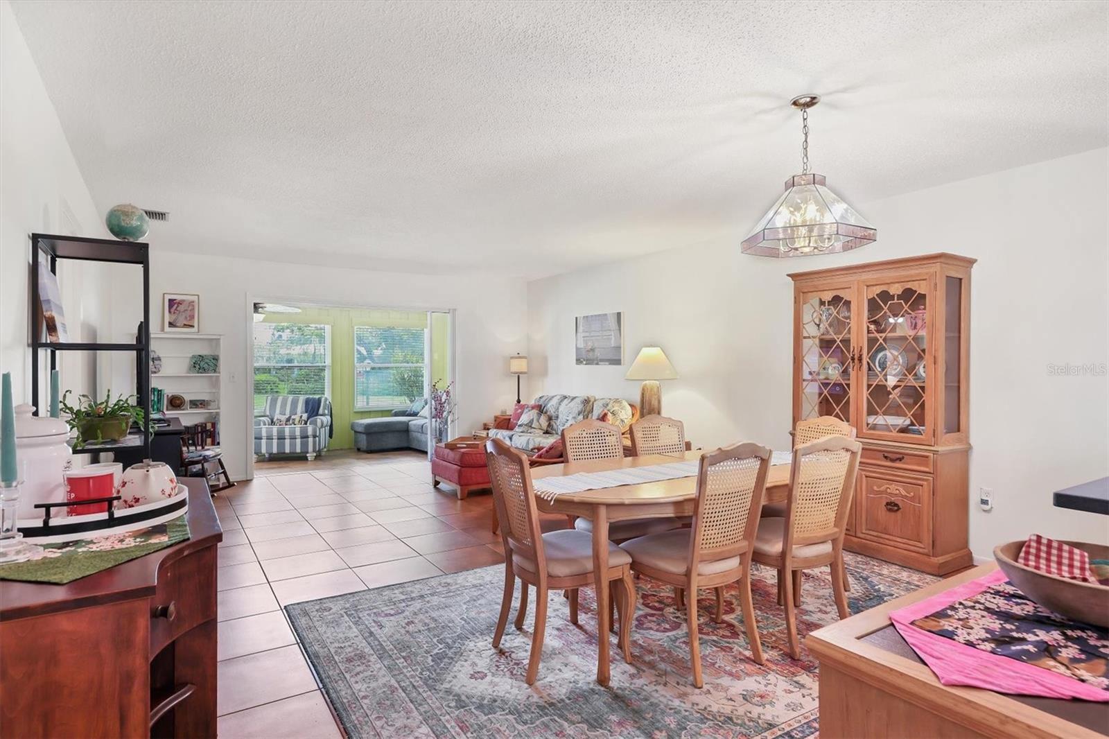 Image 17 of 40 For 7114 11th Avenue W