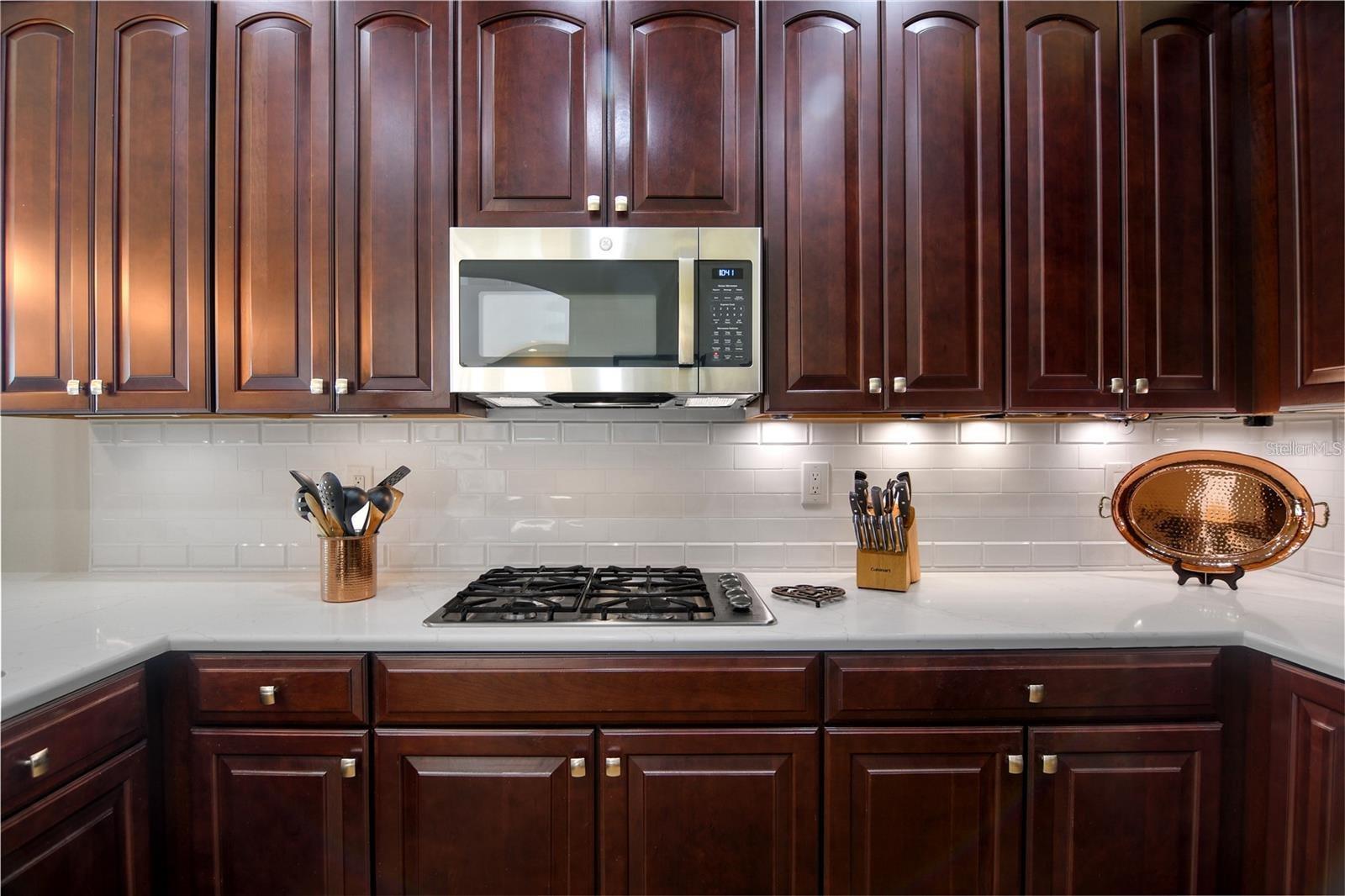 Listing photo id 11 for 10655 Glencorse Terrace