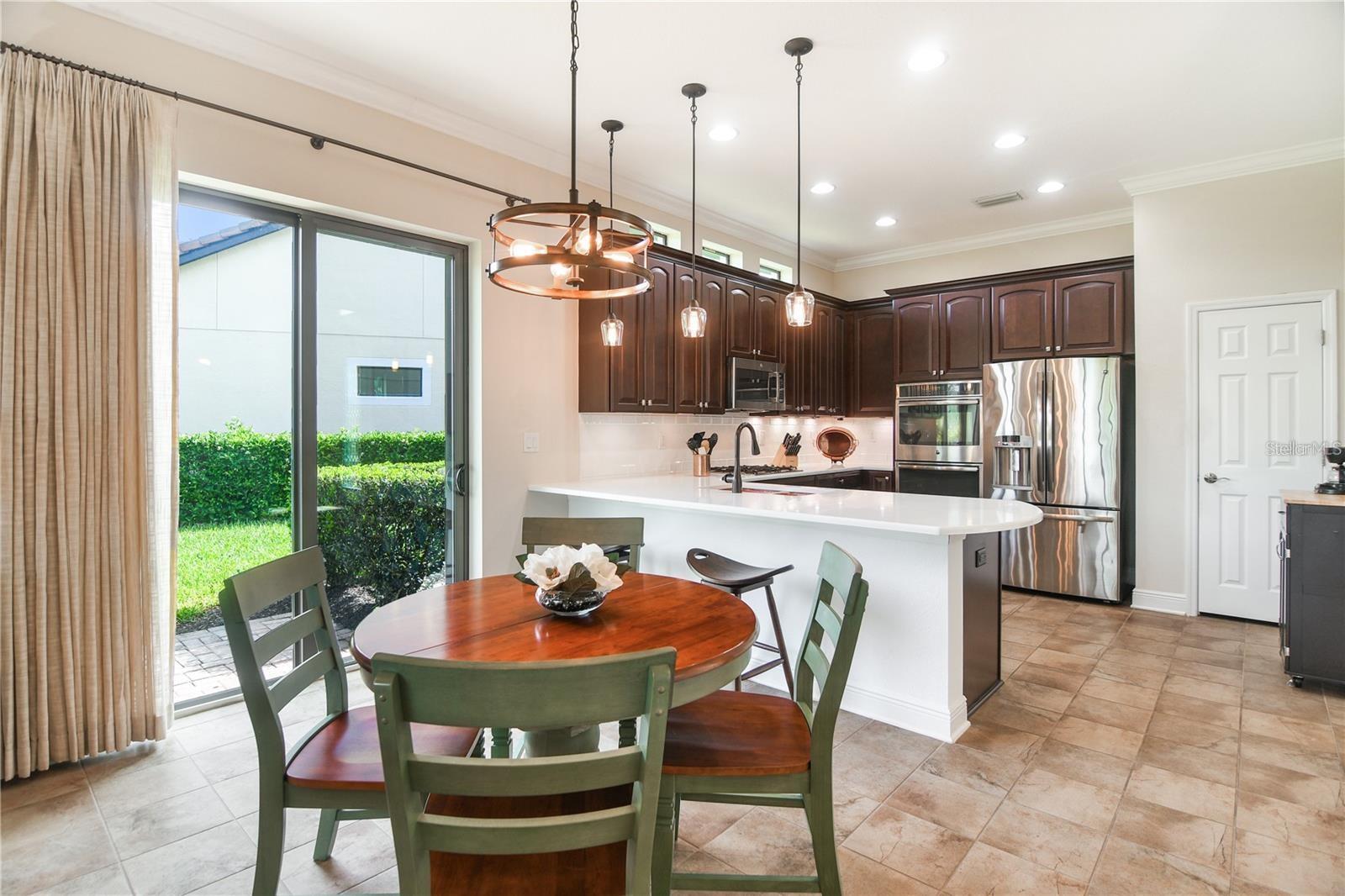 Listing photo id 16 for 10655 Glencorse Terrace