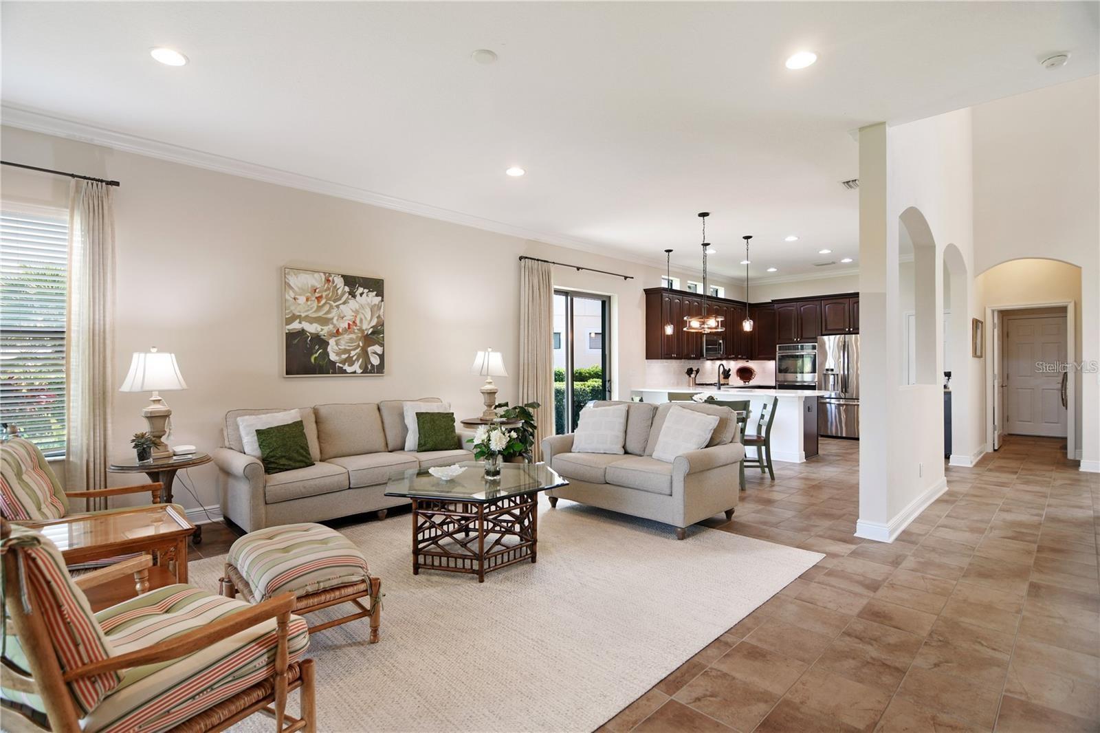 Listing photo id 21 for 10655 Glencorse Terrace