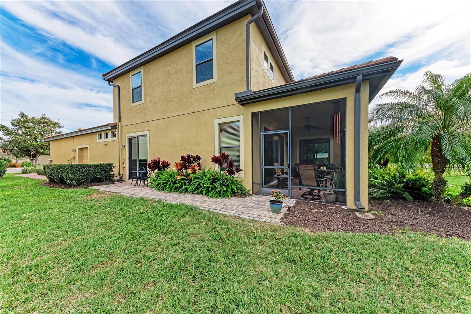 Listing photo id 29 for 10655 Glencorse Terrace