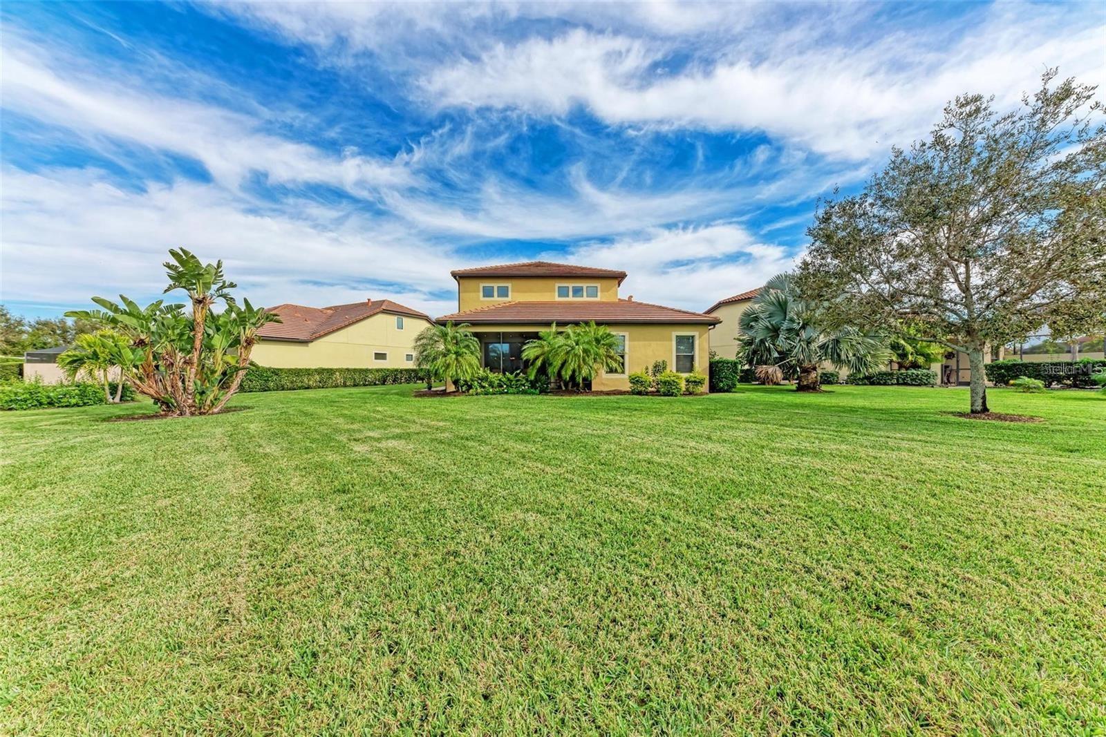Listing photo id 33 for 10655 Glencorse Terrace