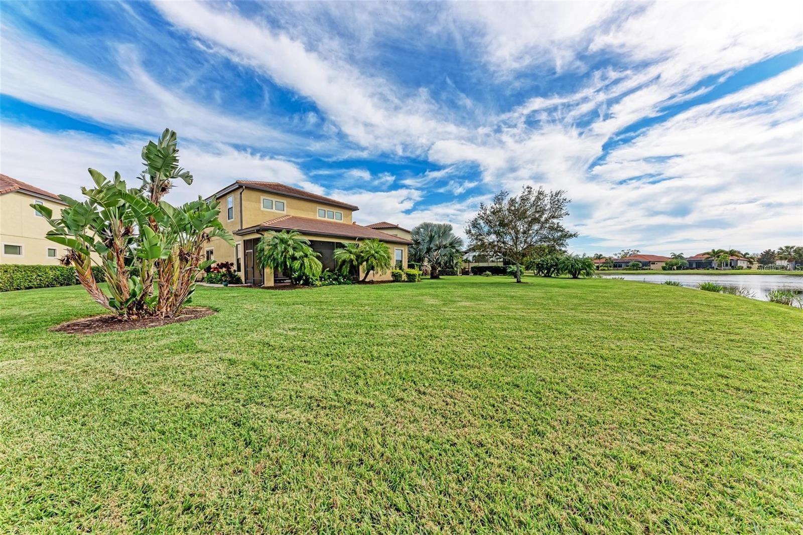 Listing photo id 35 for 10655 Glencorse Terrace