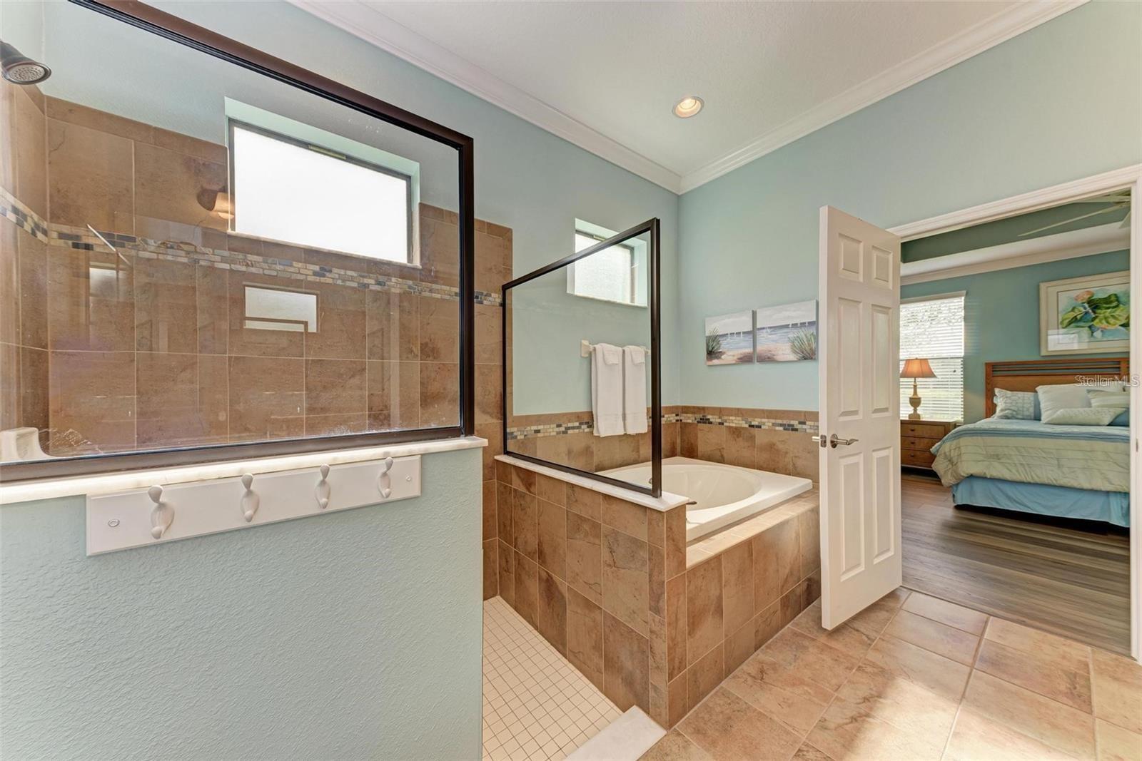 Listing photo id 41 for 10655 Glencorse Terrace