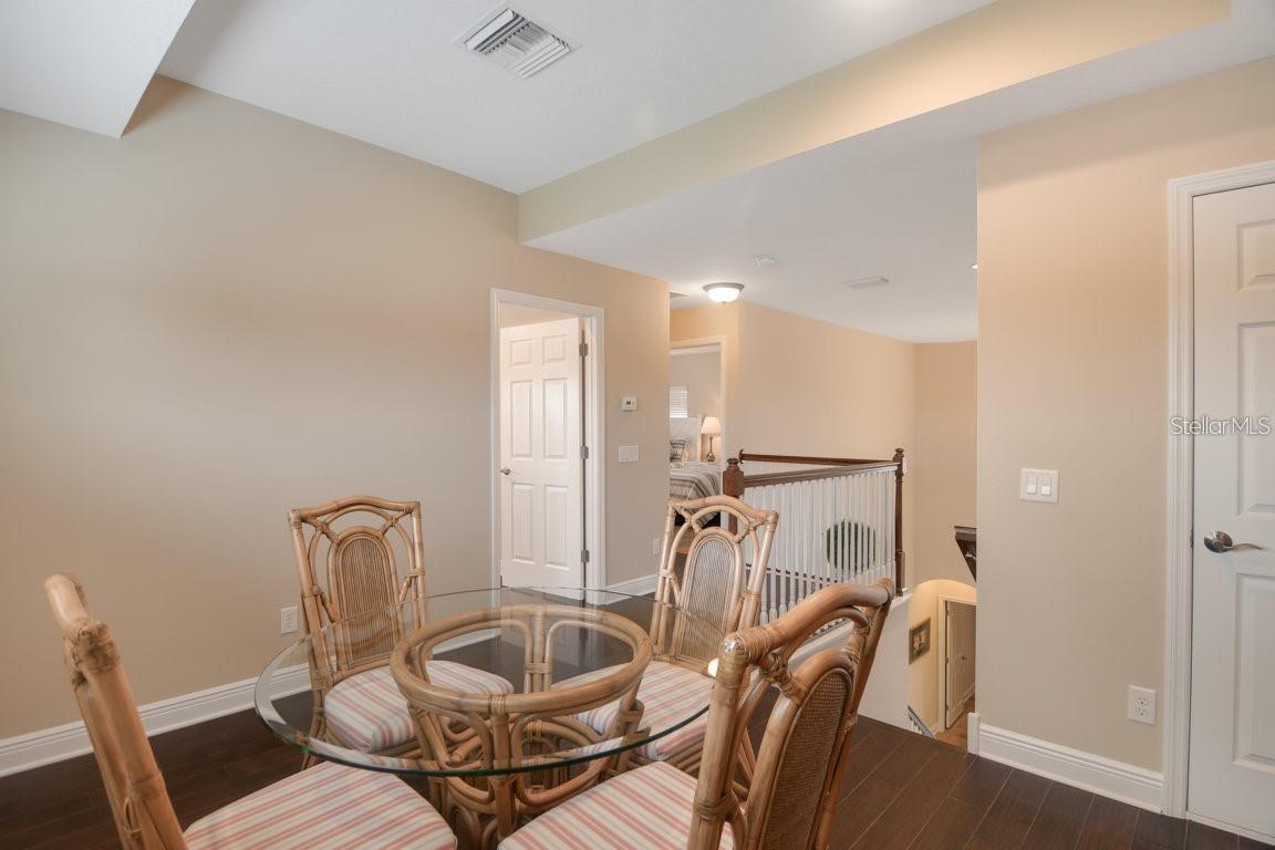 Listing photo id 44 for 10655 Glencorse Terrace