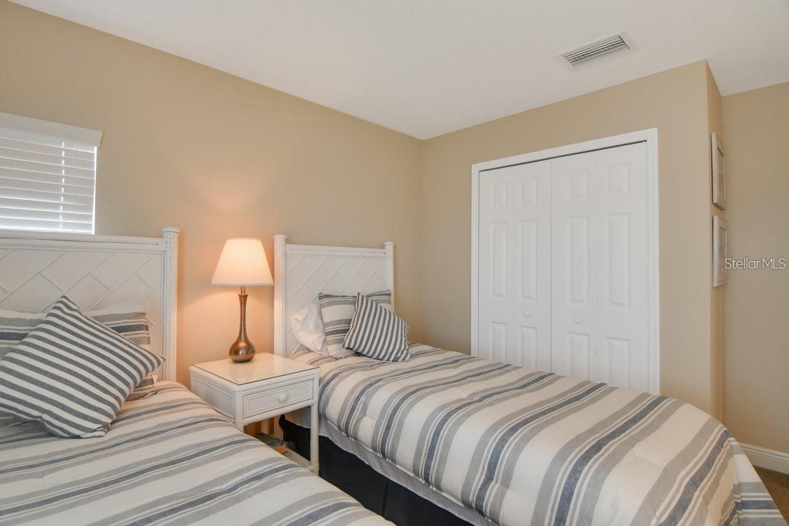 Listing photo id 49 for 10655 Glencorse Terrace