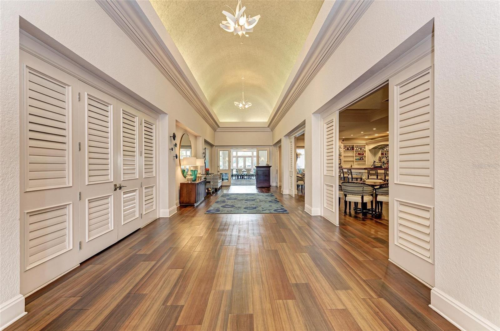 Listing photo id 61 for 10655 Glencorse Terrace
