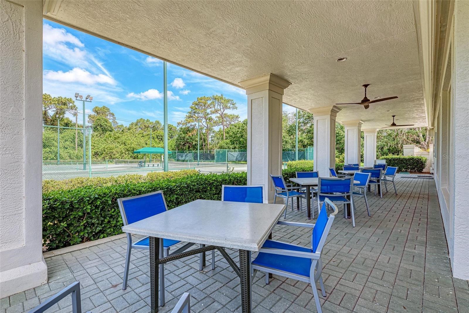 Listing photo id 92 for 10655 Glencorse Terrace