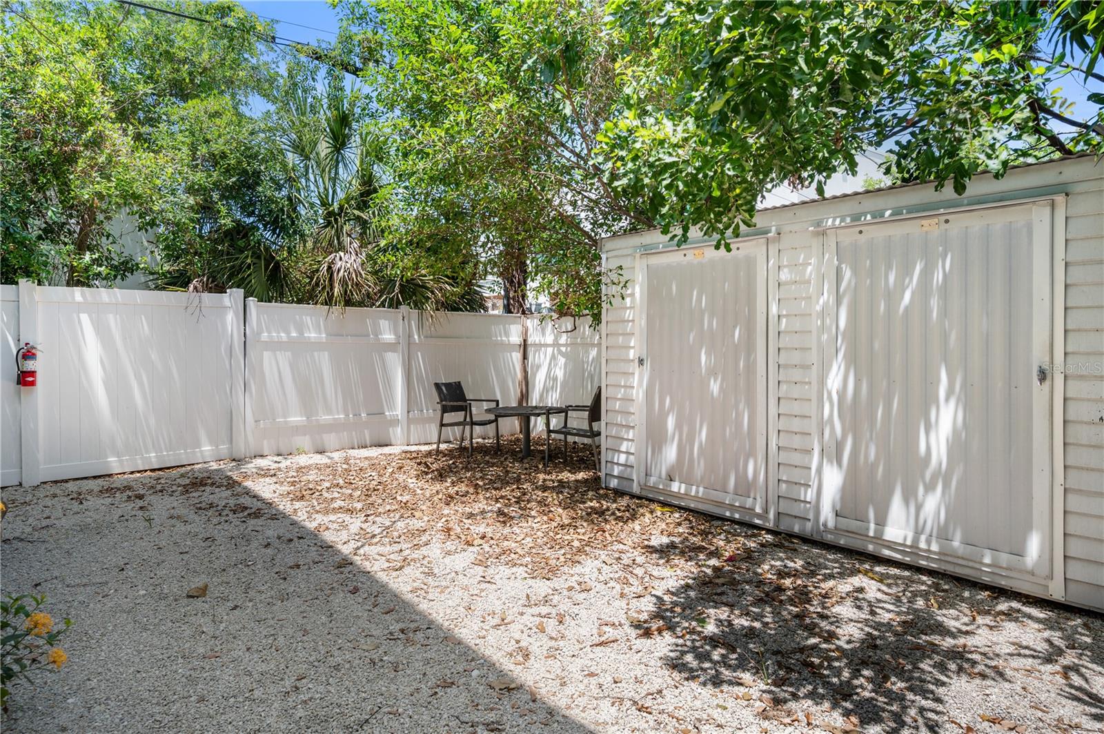 Image 10 of 11 For 1739 Siesta Drive 3