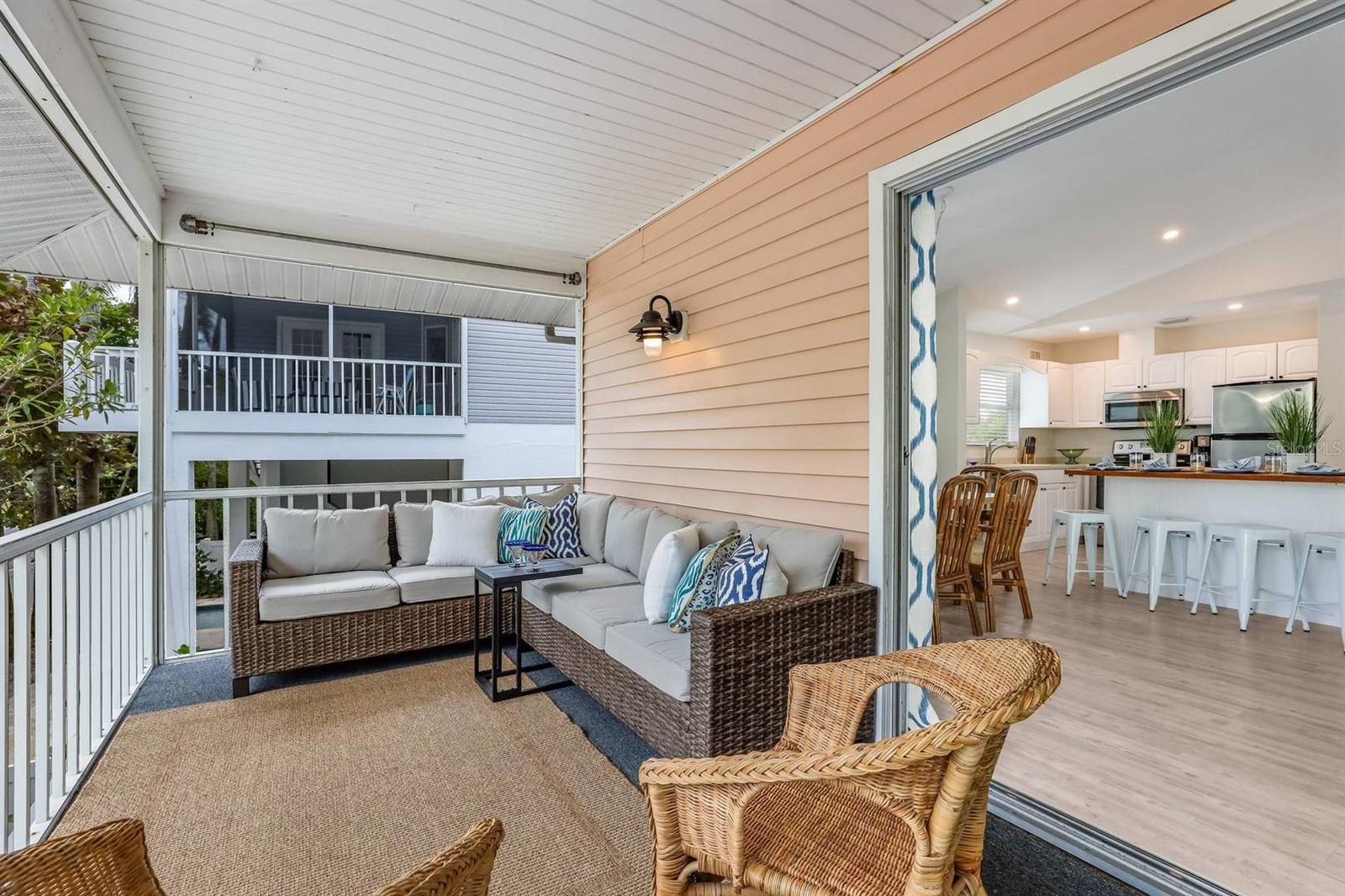 Image 20 of 49 For 811 Jacaranda Road