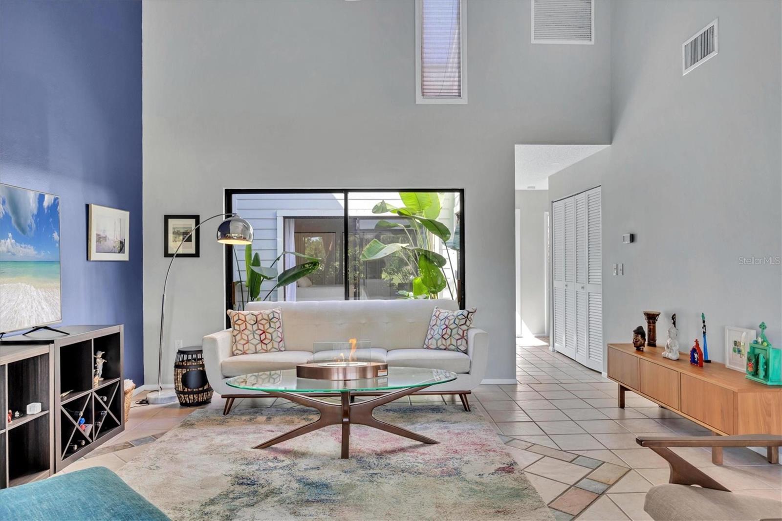 Image 10 of 69 For 4947 Greencroft Road 175