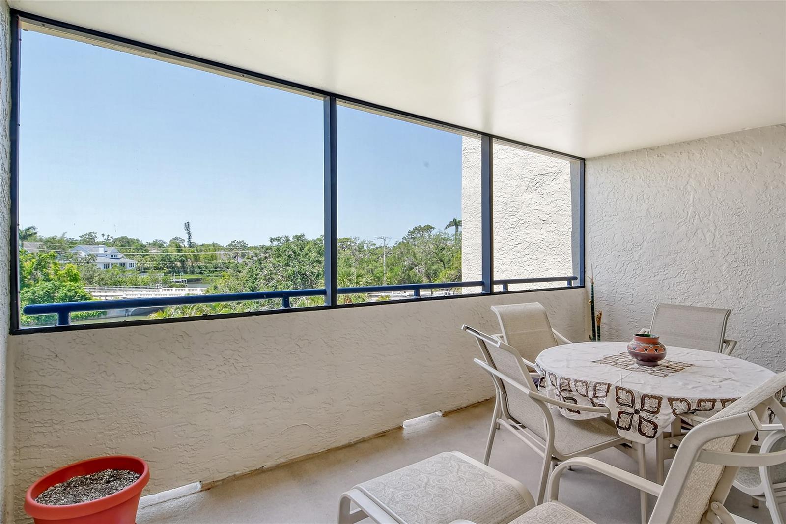 Image 13 of 91 For 835 Osprey Avenue 310