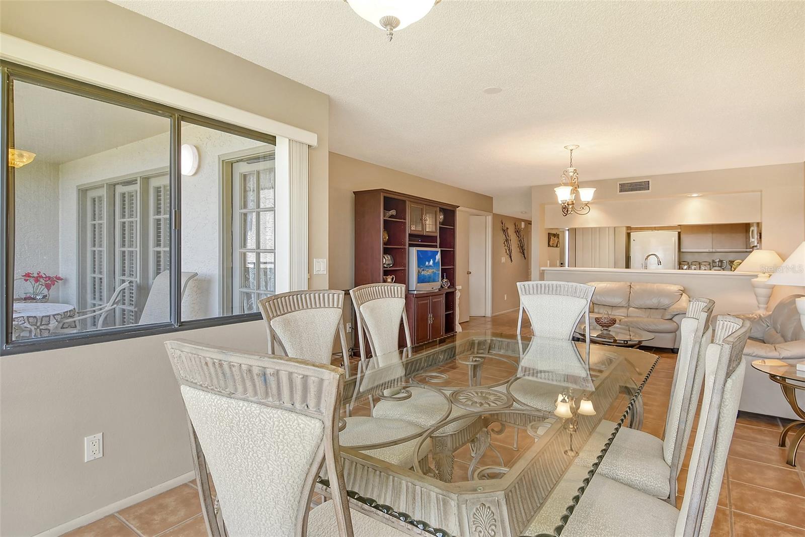 Image 20 of 91 For 835 Osprey Avenue 310