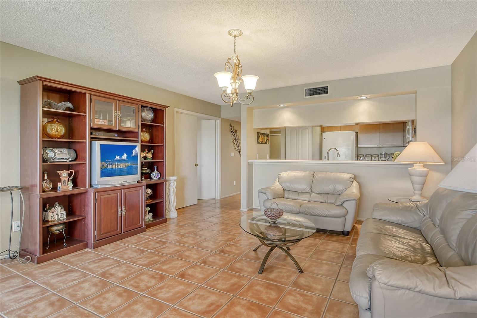 Image 21 of 91 For 835 Osprey Avenue 310