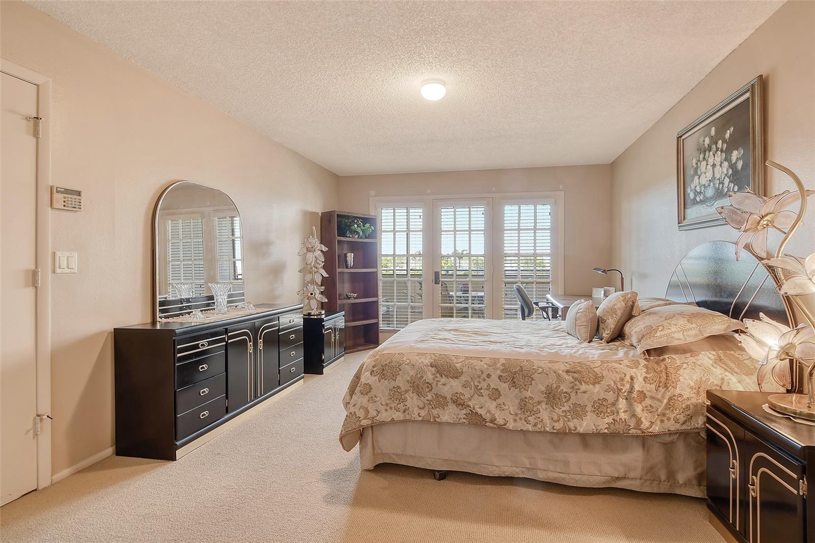 Image 28 of 91 For 835 Osprey Avenue 310