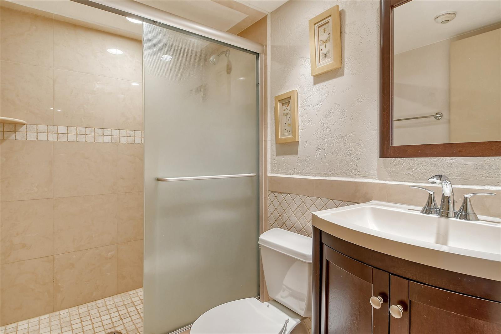 Image 33 of 91 For 835 Osprey Avenue 310