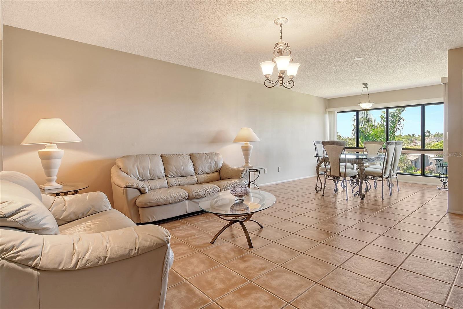 Image 8 of 91 For 835 Osprey Avenue 310