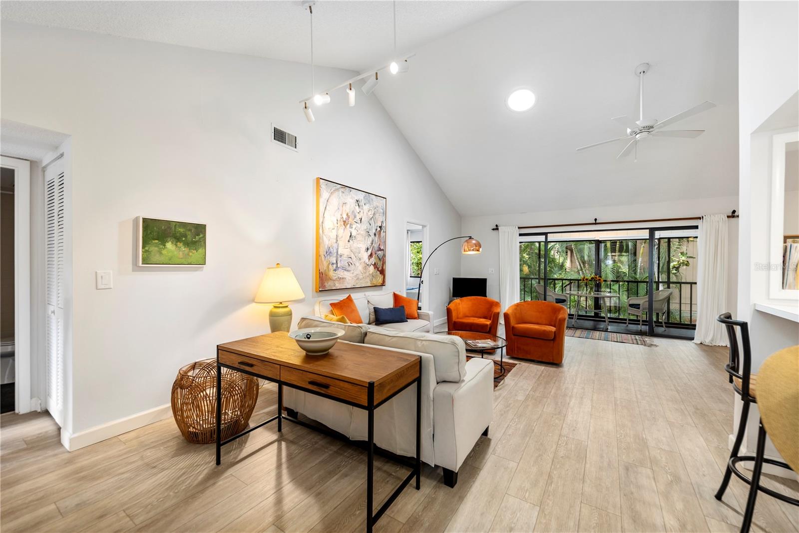 Image 5 of 34 For 1711 Pelican Cove Road 443
